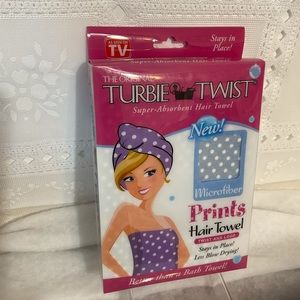 Turbie Twist polka dot hair towel